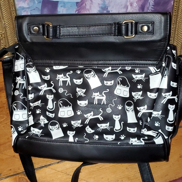 Daydream Don't Let the Cat Out of The Bag Purse - Picture 3 of 5